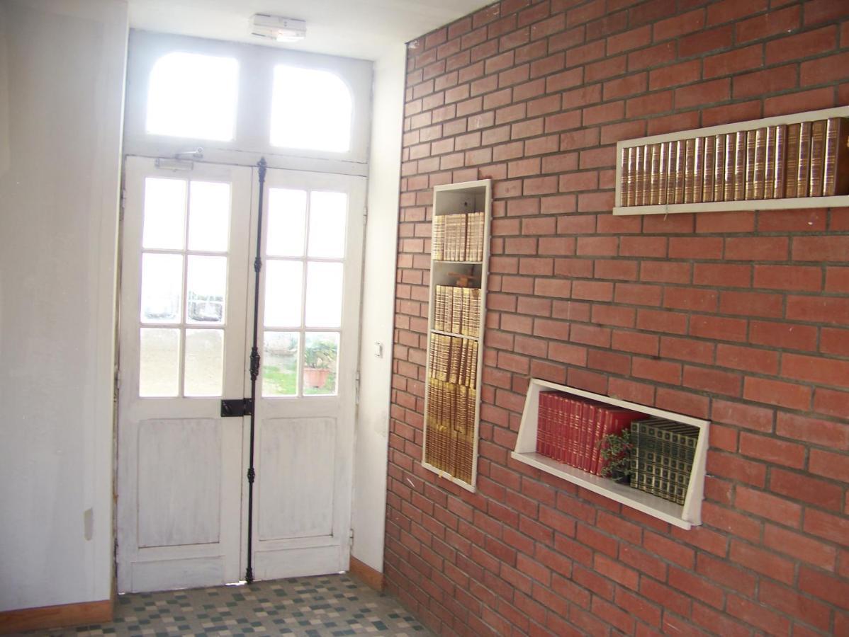 Charmant Studio Au Calme Tout Confort Dans Chateau Neo Gothique Proche Zenith Comet Orleans Parking Voiture Gratuit Wifi Haut Debit Rue Des Montees Εξωτερικό φωτογραφία