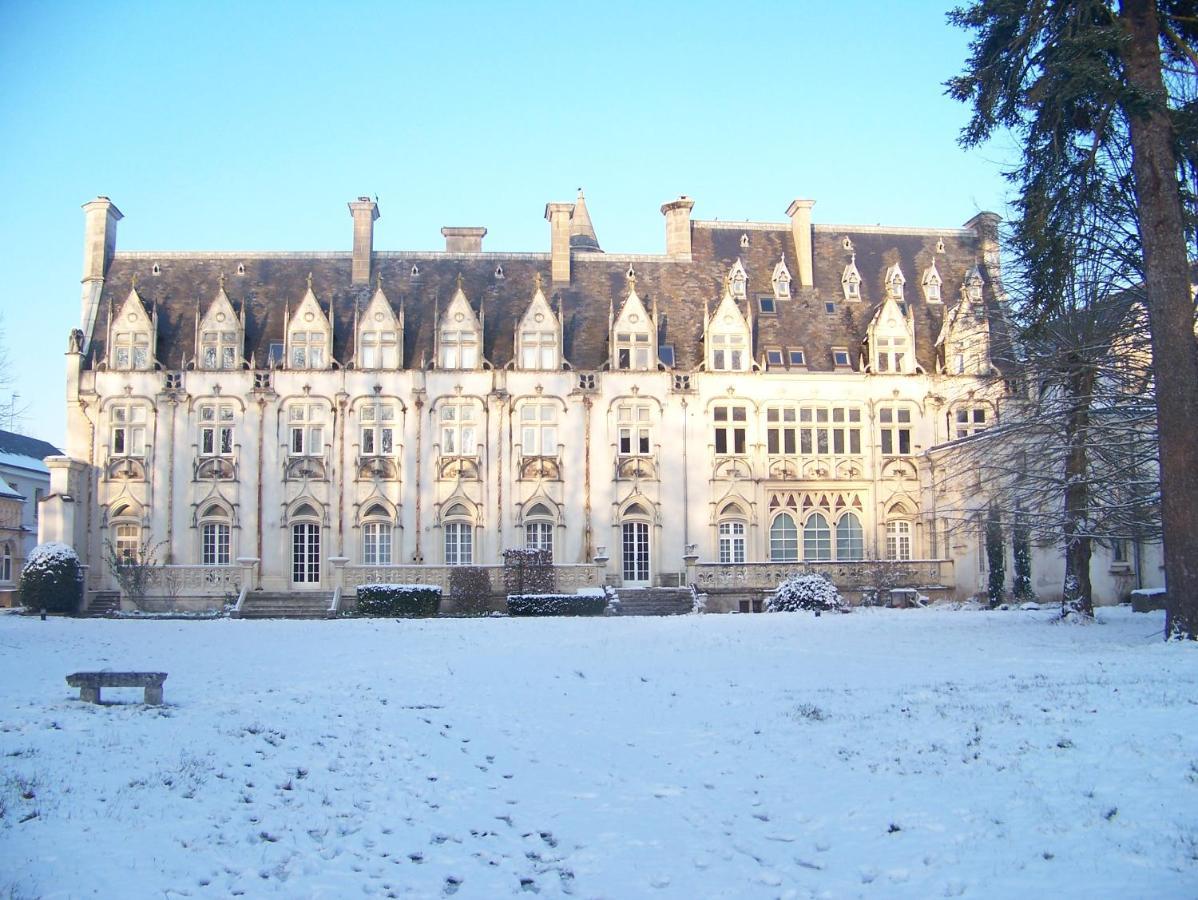 Charmant Studio Au Calme Tout Confort Dans Chateau Neo Gothique Proche Zenith Comet Orleans Parking Voiture Gratuit Wifi Haut Debit Rue Des Montees Εξωτερικό φωτογραφία
